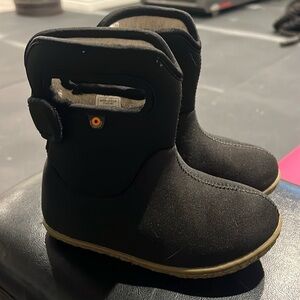 Toddler Bogs size 10